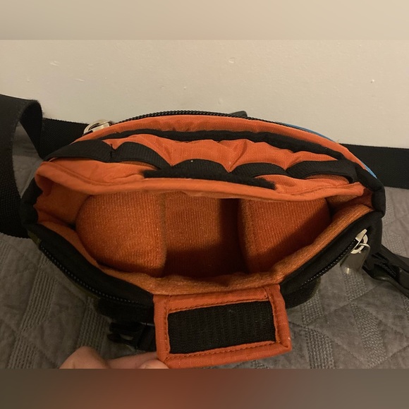 Crumpler Padded Camera Shoulder Bag - Picture 6 of 7